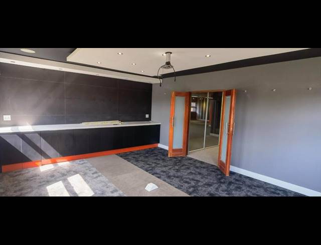 BUSINESS PROPERTY TO RENT IN TYGER VALLEY